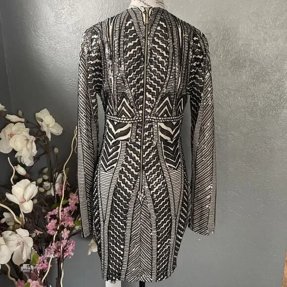 Fashion Nova Diva Sequin Mini Dress X-Large Plunge V-Neck Beige Black Slits Sexy - Picture 7 of 12